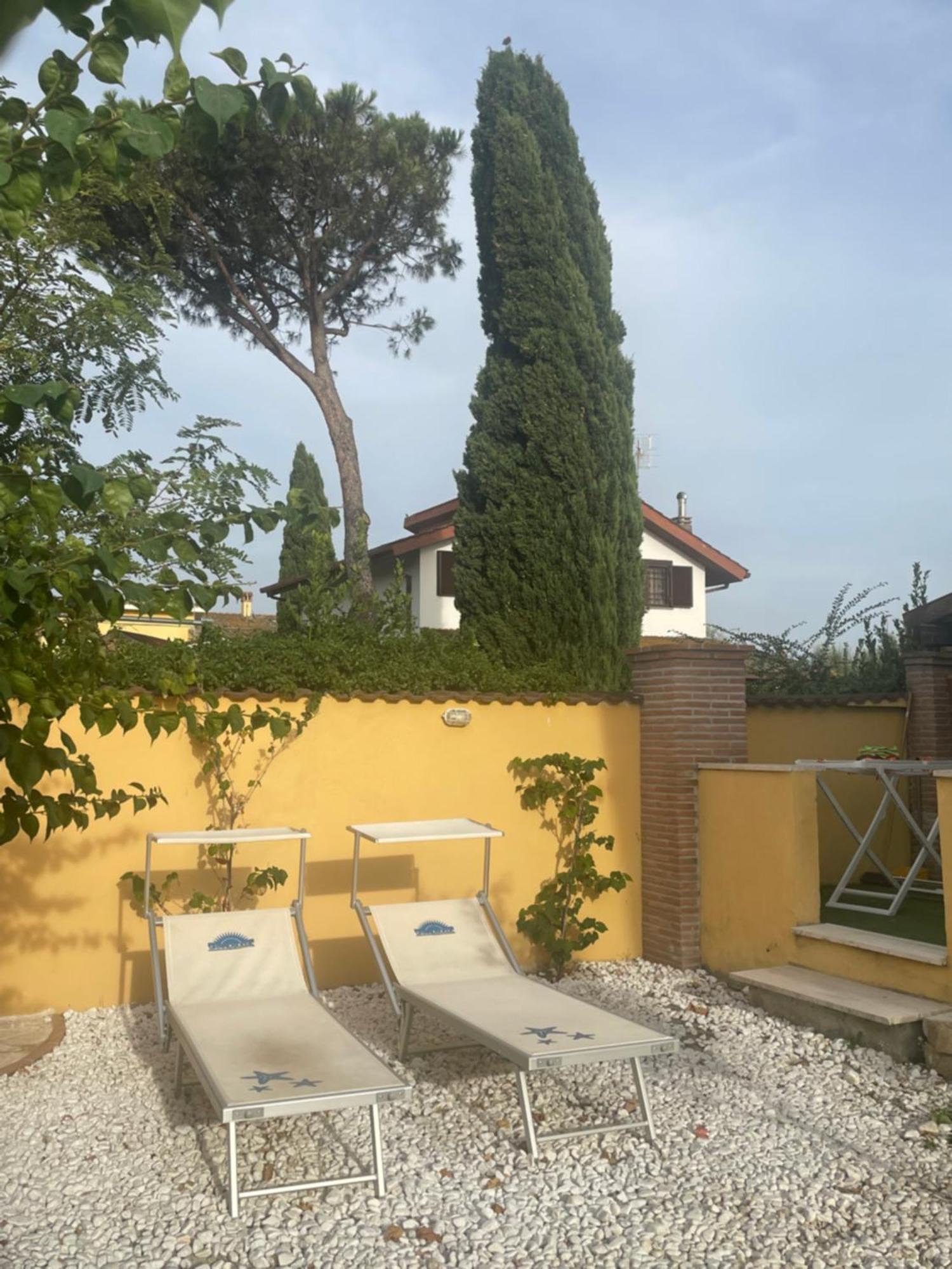 Ostia Antica - La Casa Di Laura B&B Bagian luar foto